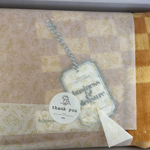 NWT beach towel by Business and Pleasure Vintage Gold Check Towel. - Picture 2 of 3